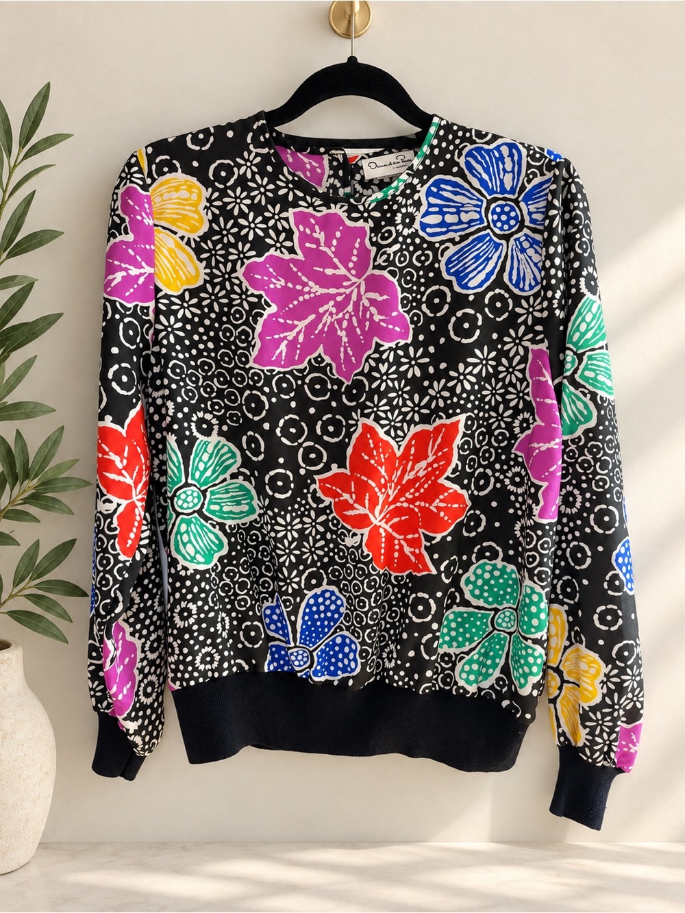 Vintage Oscar de la Renta Floral Batik Silk Feel Pullover Top 80s 90s